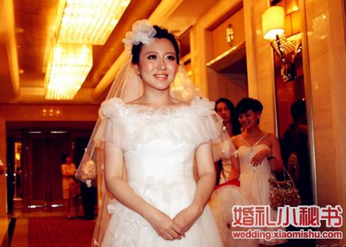 潘阳结婚照片; 潘长江女儿潘阳大婚 众多明星到场祝贺;
