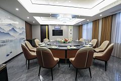 申酒宴·私房菜·烤全羊